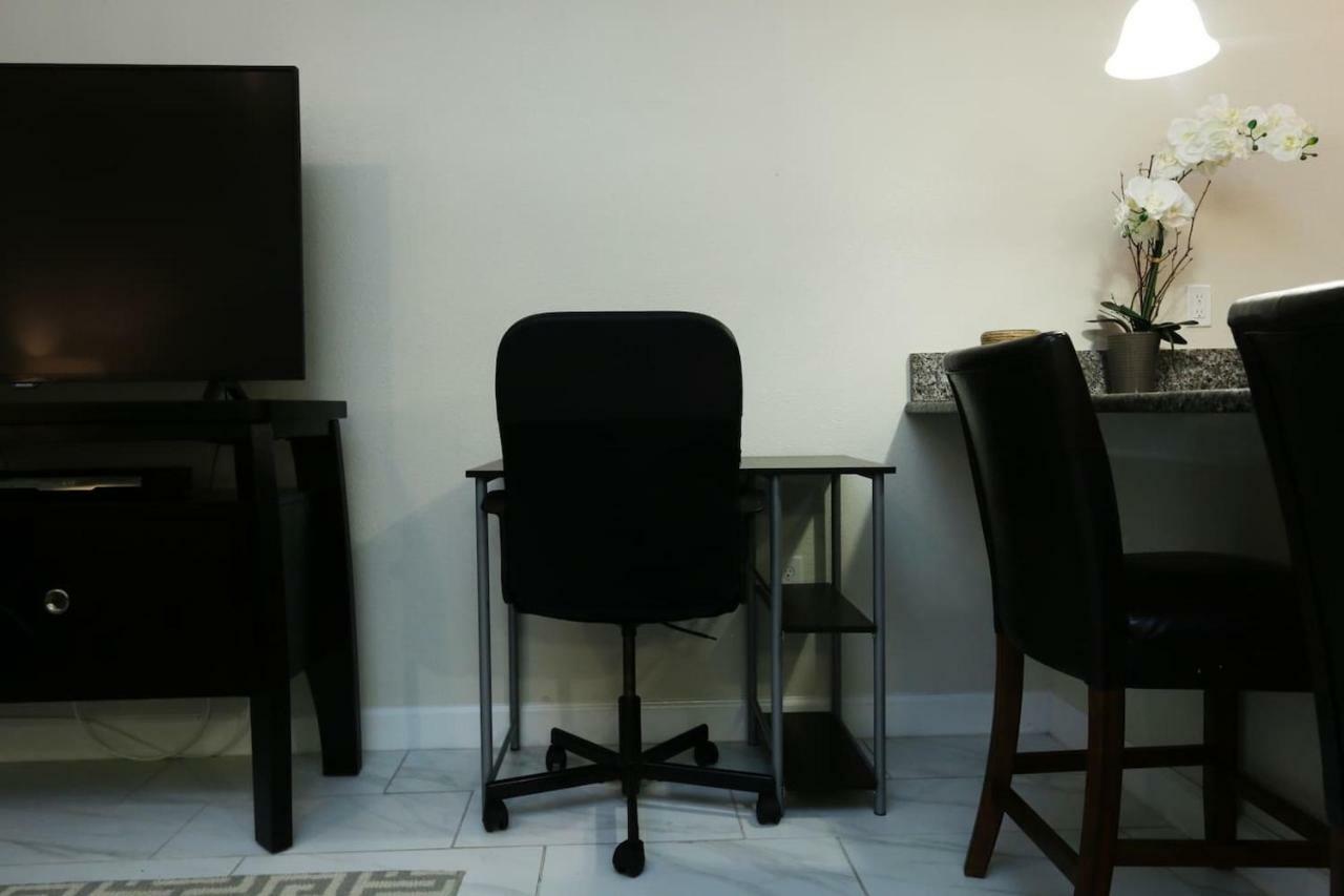 C - New 4 Bedroom Home - 5 Miles To Disney - Free Water Park - Private Pool คิสซิมมี ภายนอก รูปภาพ