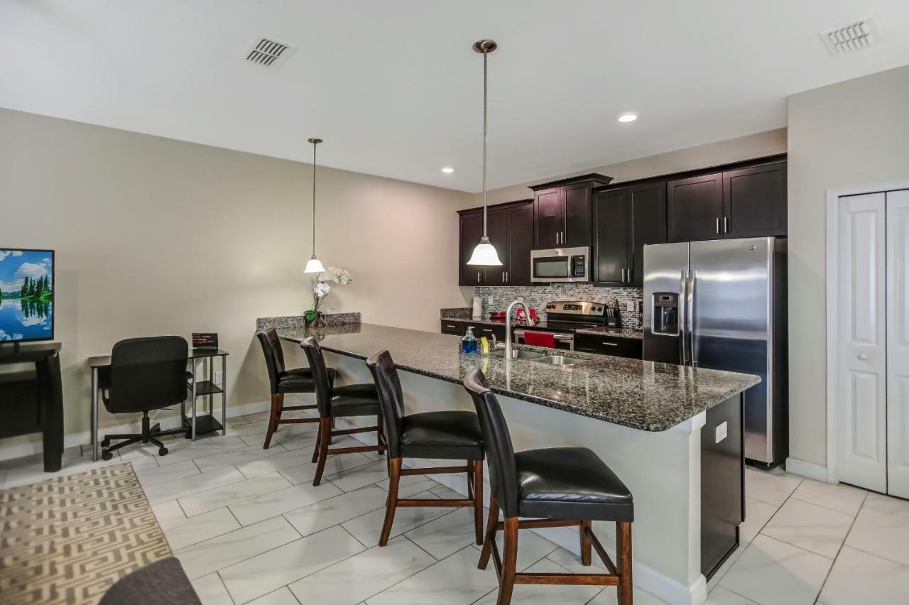 C - New 4 Bedroom Home - 5 Miles To Disney - Free Water Park - Private Pool คิสซิมมี ภายนอก รูปภาพ