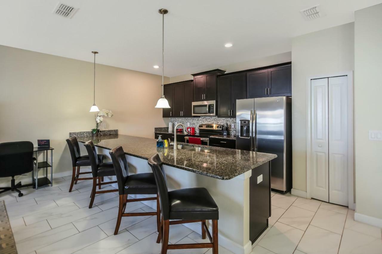 C - New 4 Bedroom Home - 5 Miles To Disney - Free Water Park - Private Pool คิสซิมมี ภายนอก รูปภาพ